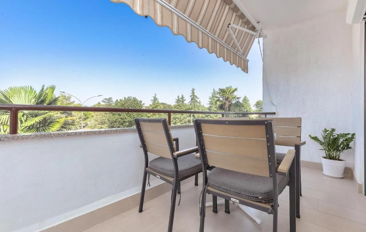 Suzana Apartment Porec