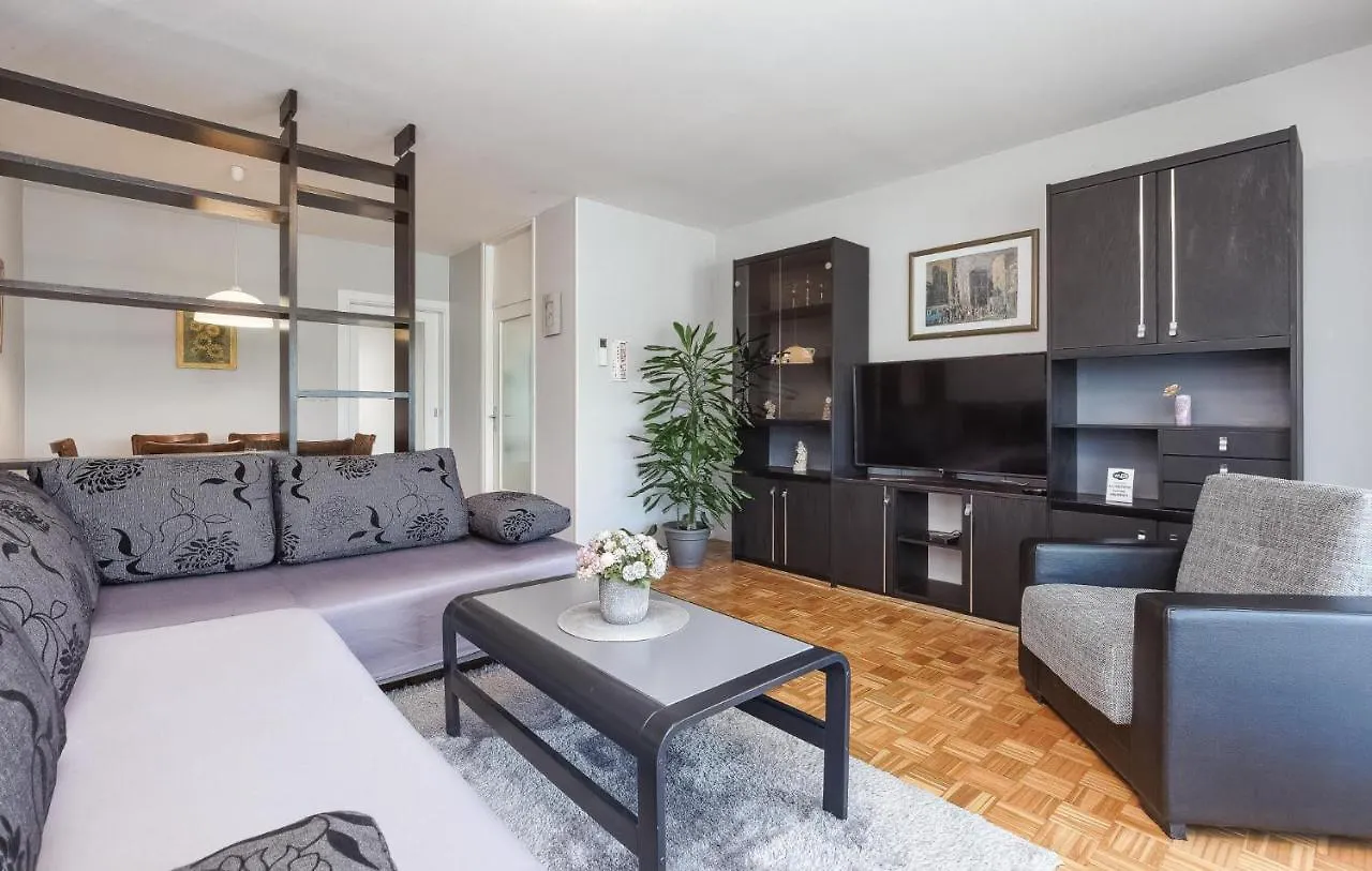 Suzana Apartment Porec